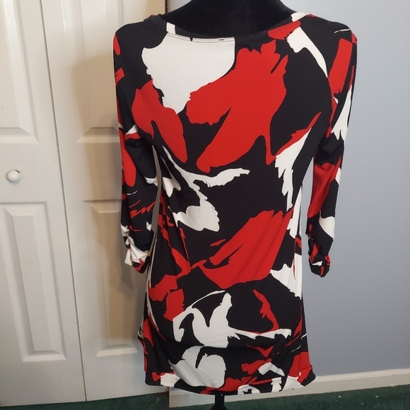 Premise Sharkbite Print Top/ Blouse Size Small - Picture 9 of 14